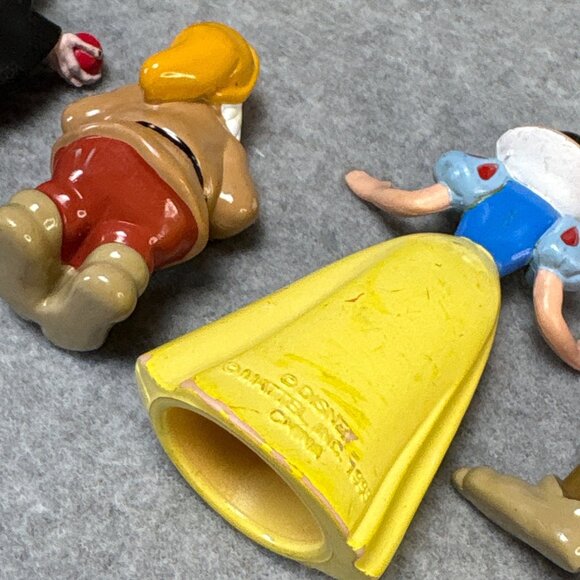 Disney 1993 Snow White & 7 Dwarfs Figurine Set with Evil Queen Rubber Collectibl - Picture 8 of 13